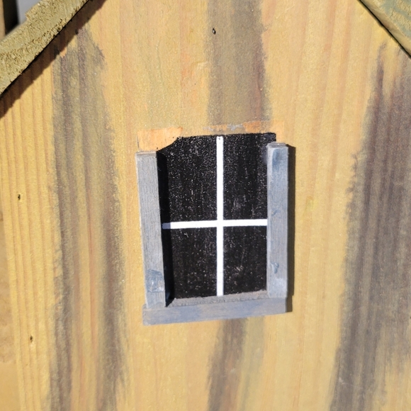 Bird Feeder - Wooden, Bait Shop - Picture 10 of 10